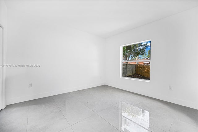 3 of 42 - 7990 Nw 8th Ave, Miami, FL