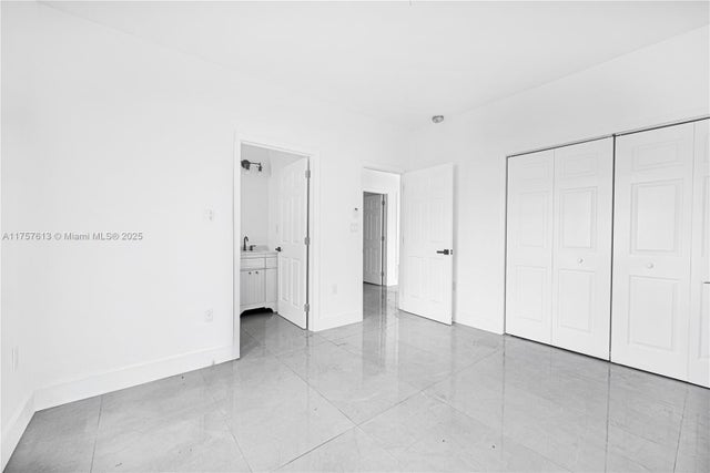 5 of 42 - 7990 Nw 8th Ave, Miami, FL