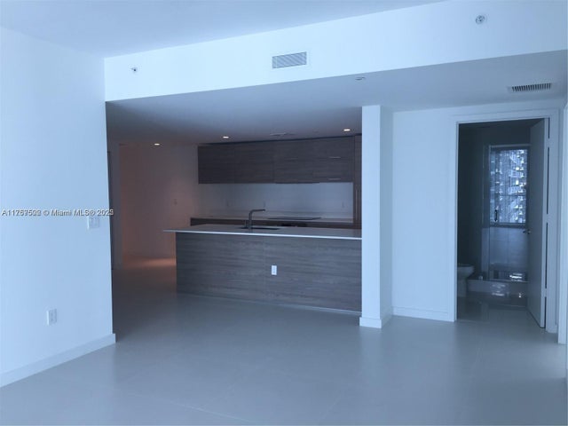 3 of 14 - 1300 S Miami Ave 1910, Miami, FL