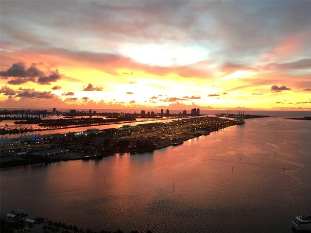 2 of 54 - 50 Biscayne Blvd 4808, Miami, FL