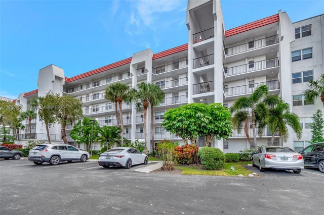 2 of 80 - 3597 Birdie Dr 107, Lake Worth, FL