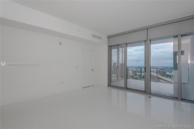 4 of 24 - 851 Ne 1st Ave 2600, Miami, FL