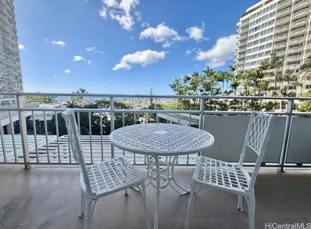 (unit #308) 1777 Ala Moana Boulevard, Honolulu