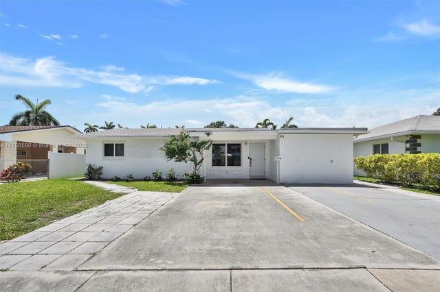 1 of 58 - 814 Ne 4th St, Hallandale Beach, FL