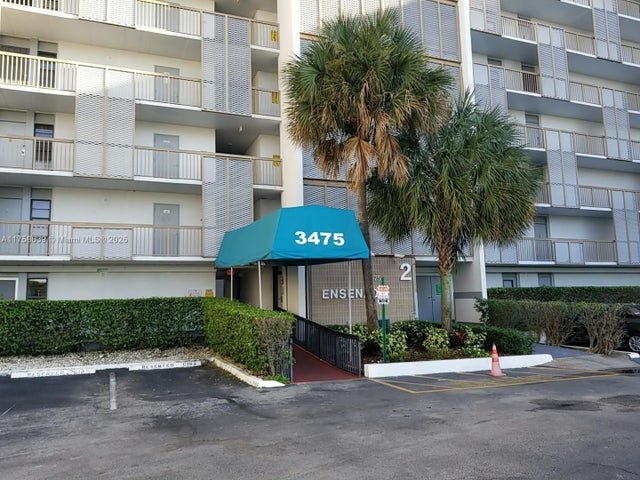 5 of 34 - 3475 N Country Club Dr 610, Aventura, FL