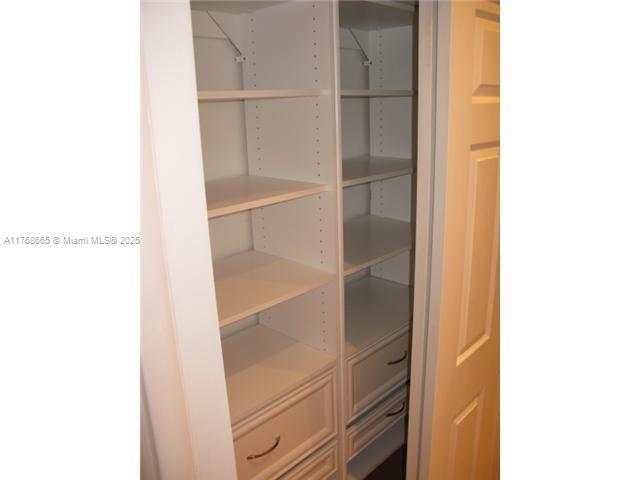 5 of 22 - 1035 Meridian Ave 5, Miami Beach, FL