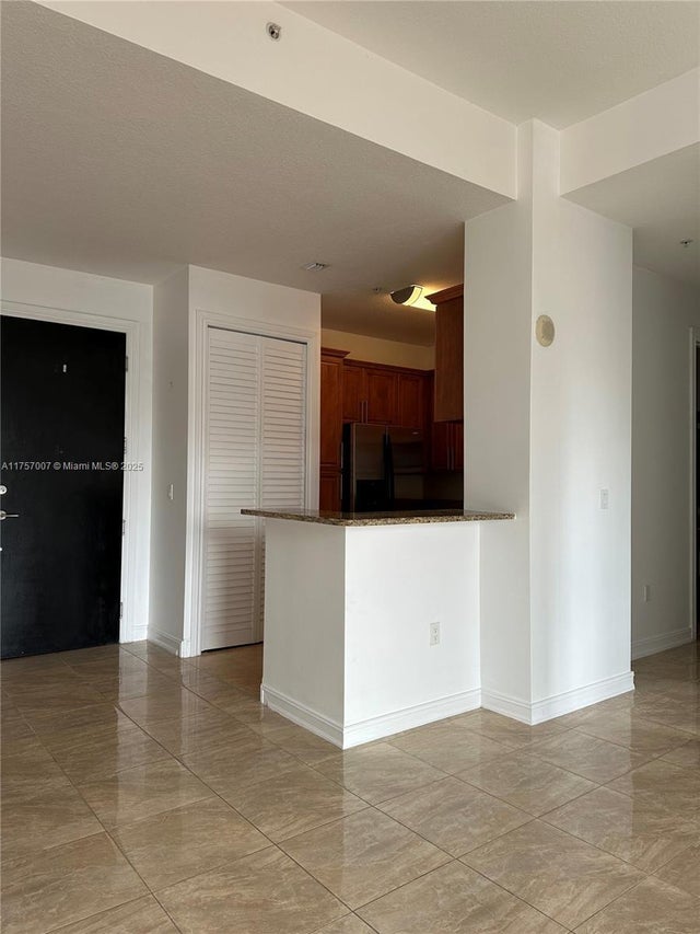 3 of 27 - 1805 Ponce De Leon Blvd 827, Coral Gables, FL
