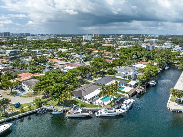 1 of 28 - 1975 Ixora Rd, North Miami, FL
