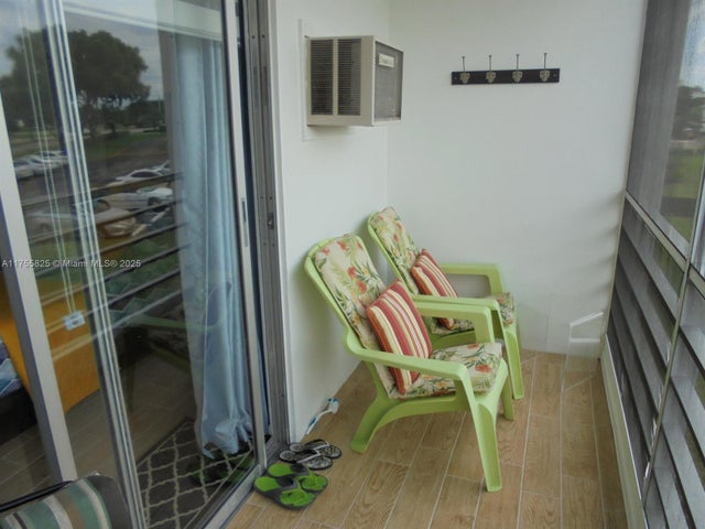 2 of 32 - 400 Brighton J 400, Boca Raton, FL
