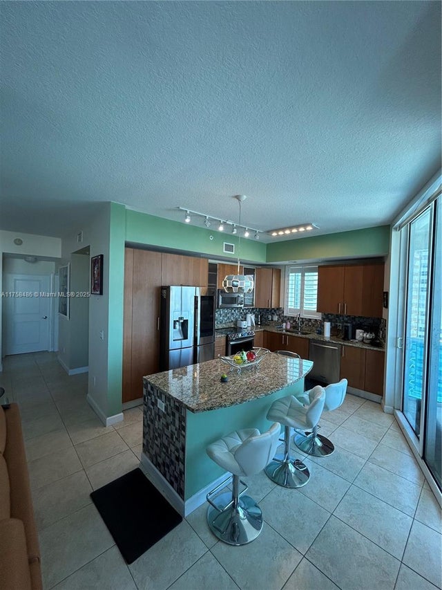 4 of 70 - 1945 S Ocean Dr 1106, Hallandale Beach, FL