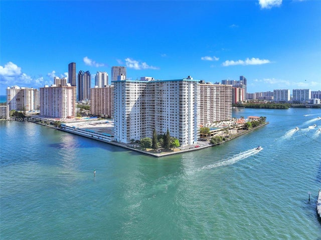 2 of 34 - 301 174th St. 919, Sunny Isles Beach, FL