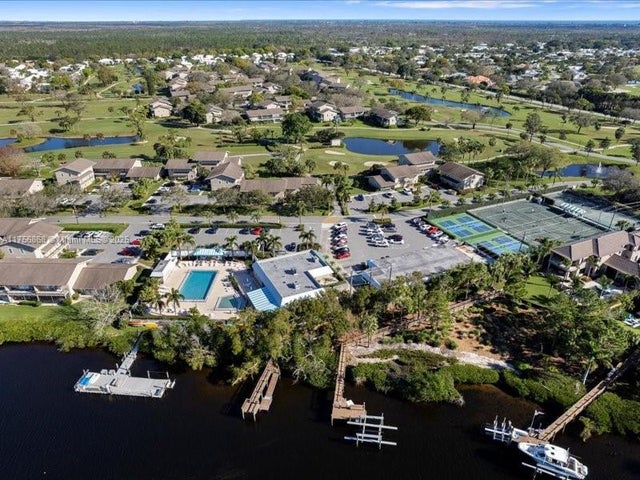 2 of 38 - 18369 Se Wood Haven Ln J, Jupiter, FL