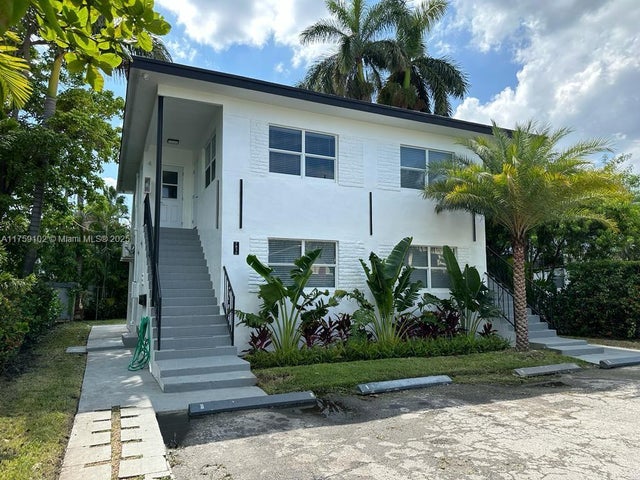 3 of 27 - 7836 Ne Bayshore Ct, Miami, FL