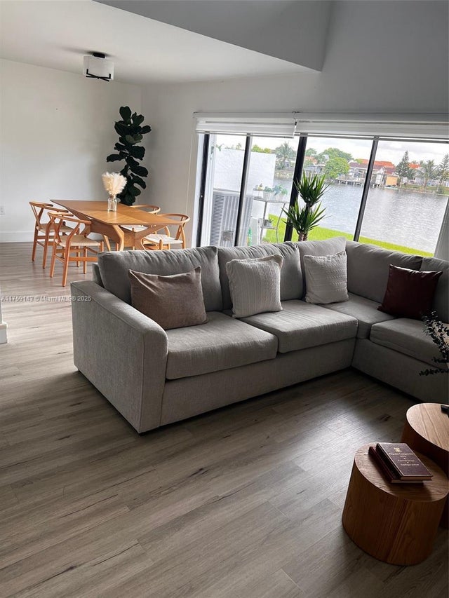 5 of 37 - 1351 Sw 124th Ct B5, Miami, FL