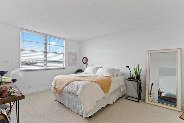 5 of 12 - 6770 Indian Creek Dr 5k, Miami Beach, FL