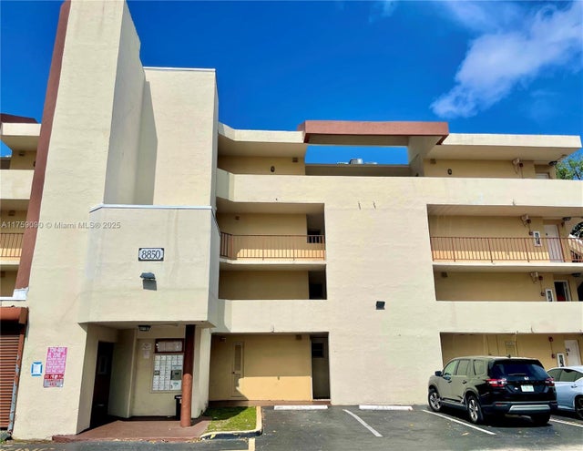 2 of 21 - 8850 Fontainebleau Blvd 404, Miami, FL