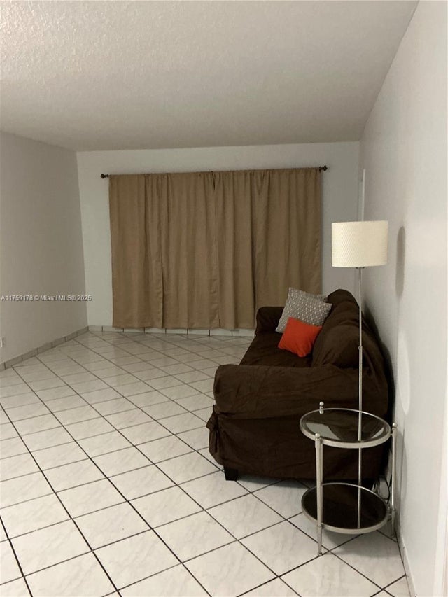 1 of 13 - 2309 Park Ln 304, Hollywood, FL