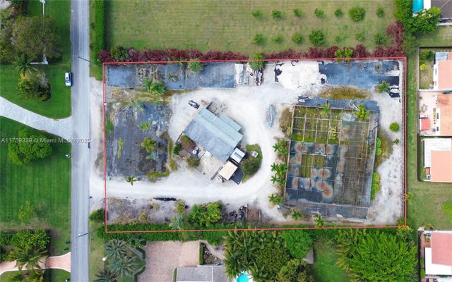4 of 15 - 11295 Sw 93rd St, Miami, FL