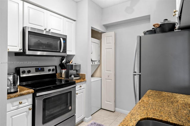 5 of 17 - 17145 N Bay Rd 4502, Sunny Isles Beach, FL