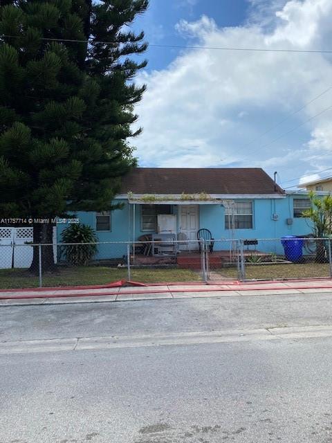 1 of 4 - 2158 Nw 32nd St, Miami, FL