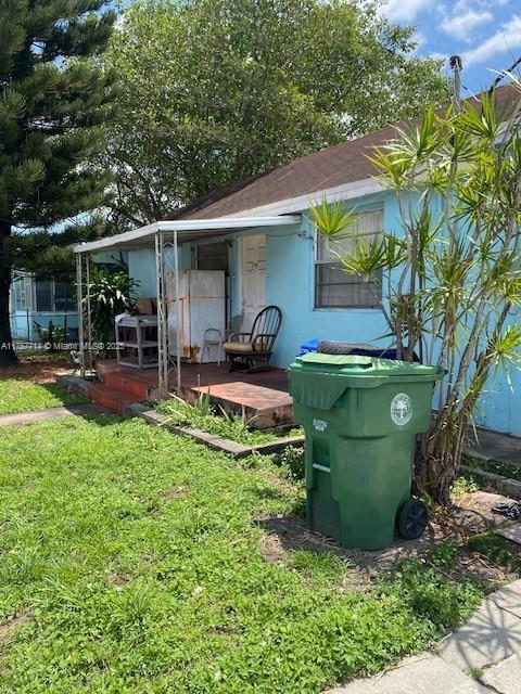 2 of 4 - 2158 Nw 32nd St, Miami, FL