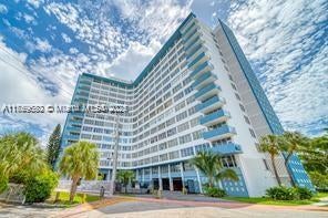 1 of 5 - 7441 Wayne Ave 7p, Miami Beach, FL