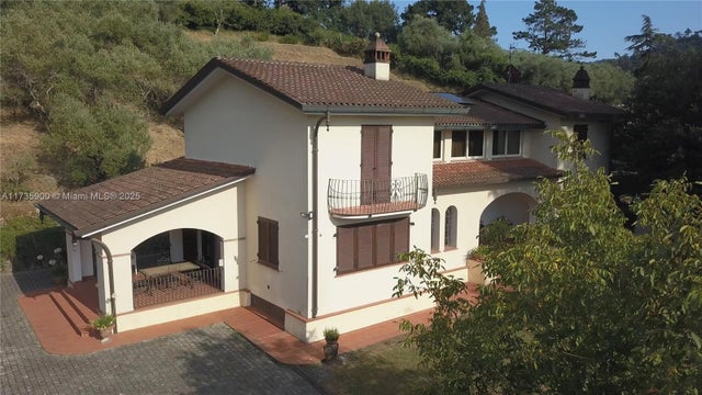 2 of 35 - 109 Carignoni, ,