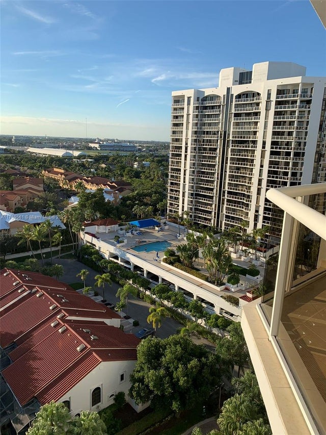 3 of 97 - 3610 Yacht Club Dr Ph10, Aventura, FL