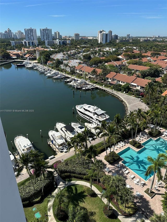 4 of 97 - 3610 Yacht Club Dr Ph10, Aventura, FL