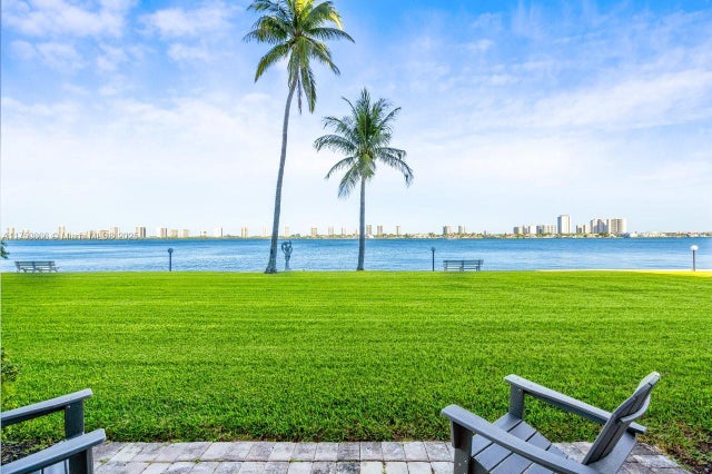 2 of 52 - 301 Lake Shore Dr 106, Lake Park, FL