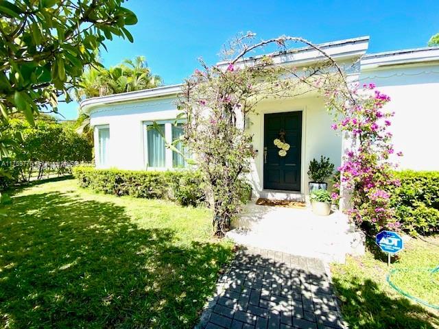 1 of 19 - 463 W 62nd St, Miami Beach, FL