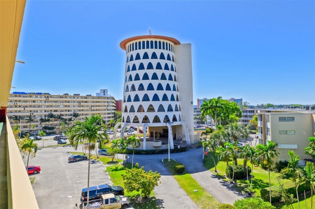 2 of 36 - 1770 Ne 191st St 508-1, Miami, FL