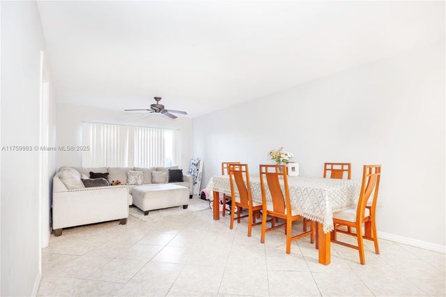 1 of 13 - 941 Nw 45th St 7, Deerfield Beach, FL