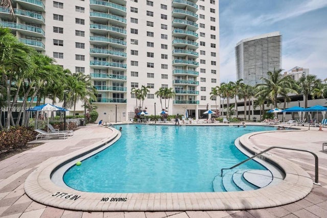 3 of 11 - 19370 Collins Ave 614, Sunny Isles Beach, FL