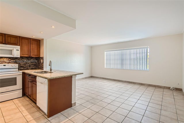 4 of 11 - 1855 Plunkett St 406, Hollywood, FL