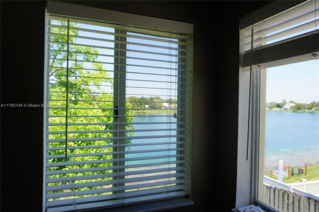 4 of 38 - 9236 Sw 215th Ter, Cutler Bay, FL