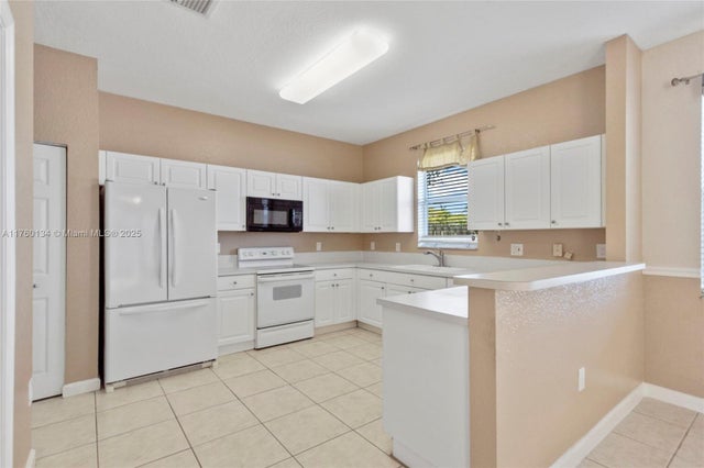 5 of 38 - 9236 Sw 215th Ter, Cutler Bay, FL