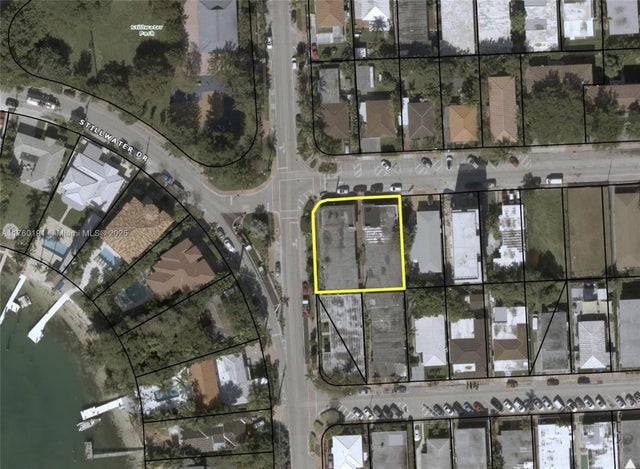 2 of 3 - 842 84th St, Miami Beach, FL