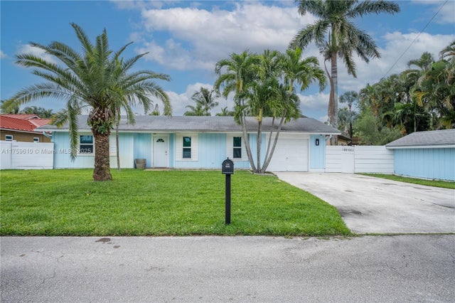 4541 Sw 28th Ter, Dania Beach