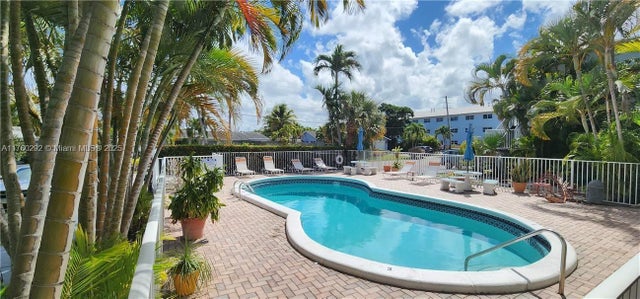 2 of 20 - 1125 Nw 30th Ct 10, Wilton Manors, FL