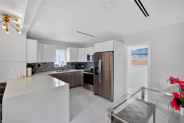 1 of 38 - 231 Nw 44th St, Miami, FL