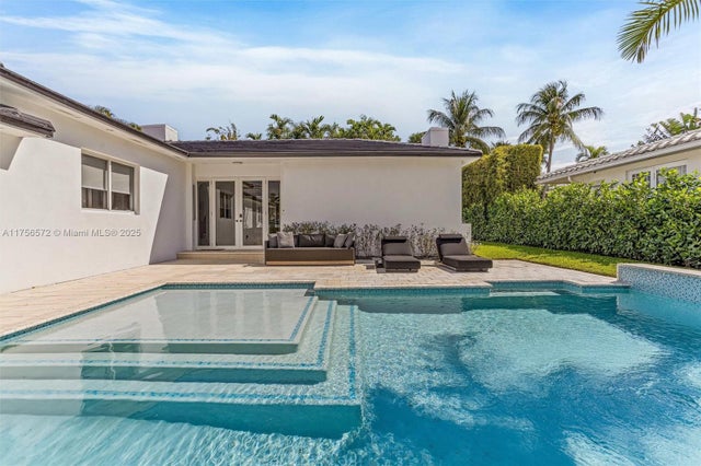 1 of 30 - 5925 La Gorce Dr, Miami Beach, FL