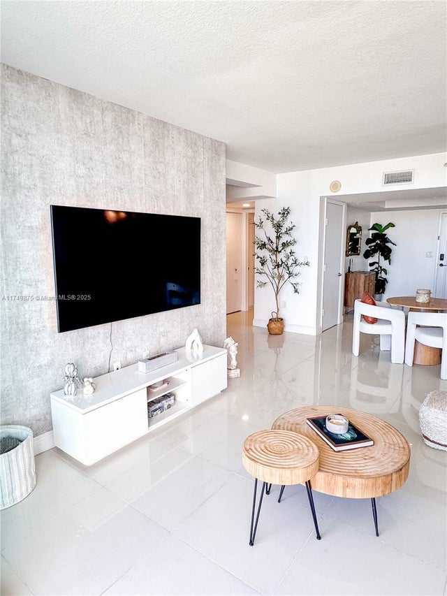 5 of 30 - 1861 Nw S River Dr 2609, Miami, FL