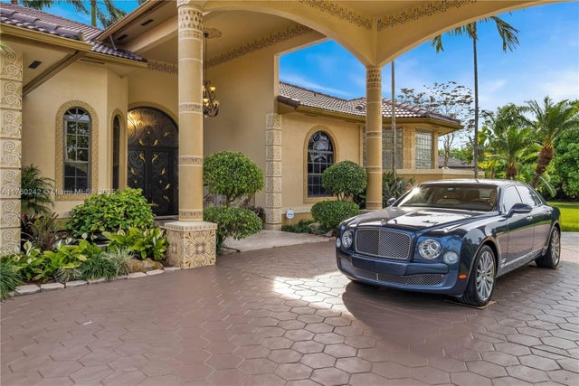 1 of 37 - 29482 Sw 193rd Ct, Homestead, FL