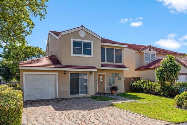 1 of 32 - 20025 Ne 6th Ct Cir, Miami, FL