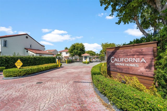 2 of 32 - 20025 Ne 6th Ct Cir, Miami, FL