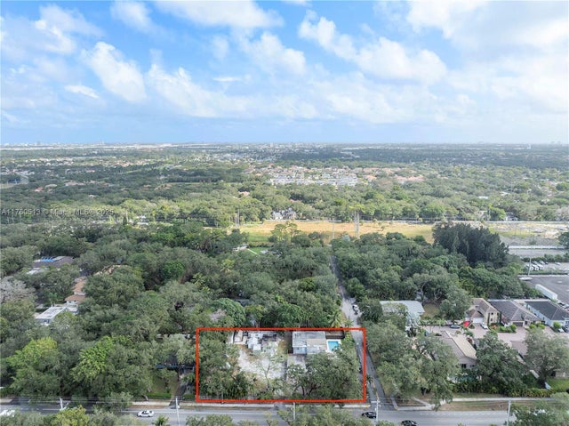 2 of 37 - 3981 Sw 58th St, Dania Beach, FL