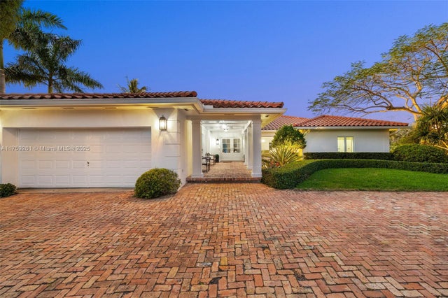 4 of 31 - 1117 Bella Vista Ave, Coral Gables, FL