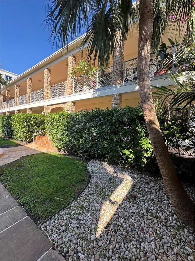5 of 8 - 2131 Calais Dr 1, Miami Beach, FL