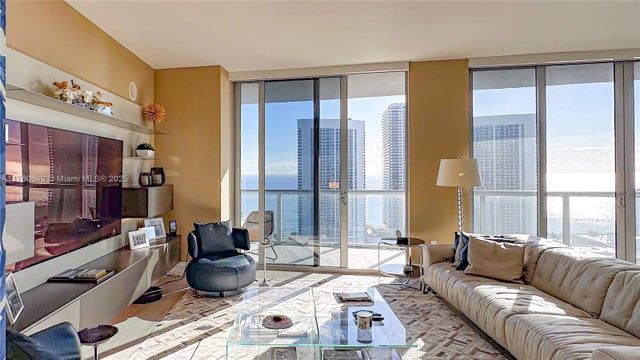 5 of 36 - 2600 E Hallandale Beach Blvd T3101, Hallandale Beach, FL